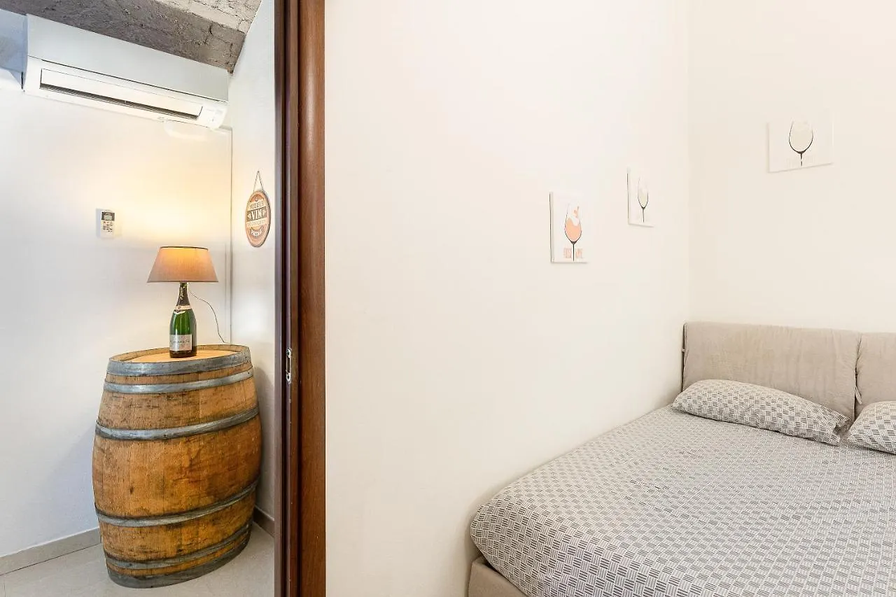 La Cantinetta Di Milano - The Wine Cave In Milan, Huge 110Sqm Apartment Next To Central Station  Milan
